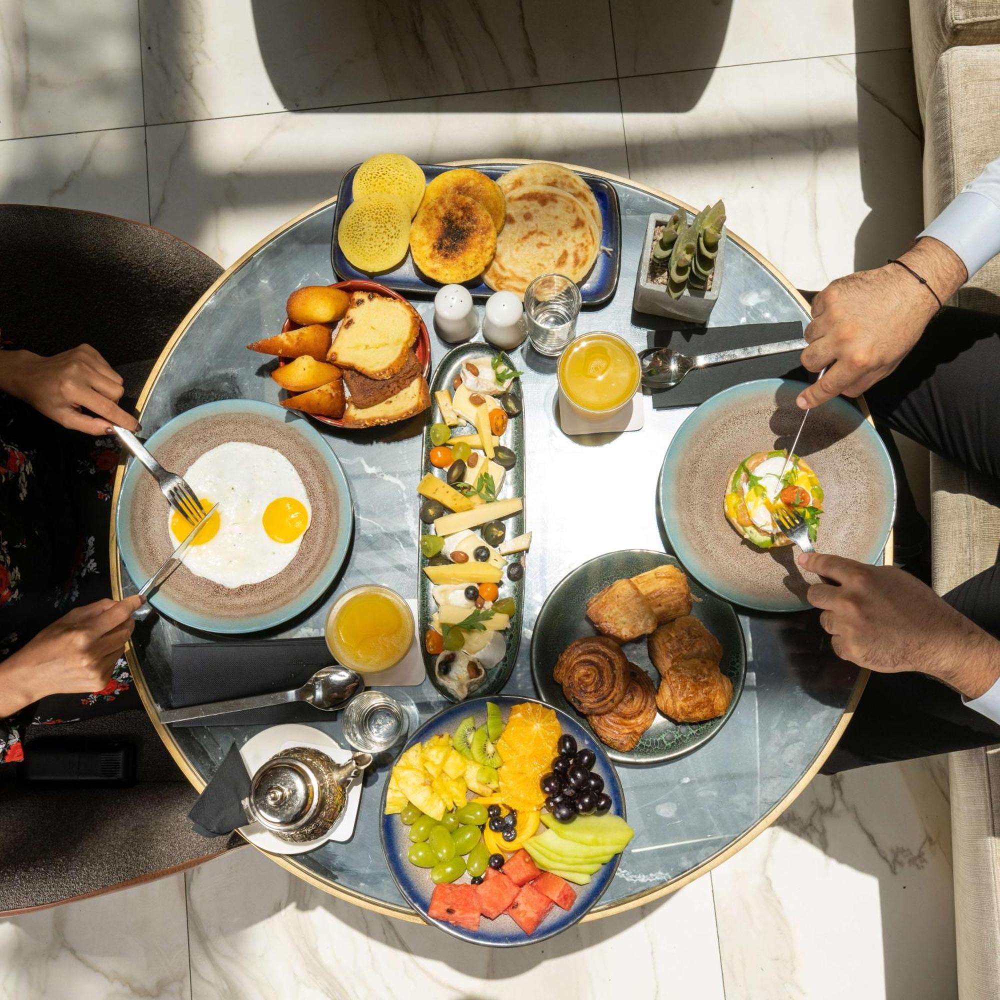 Radisson Blu Hotel Casablanca City Center Εξωτερικό φωτογραφία A typical Israeli breakfast