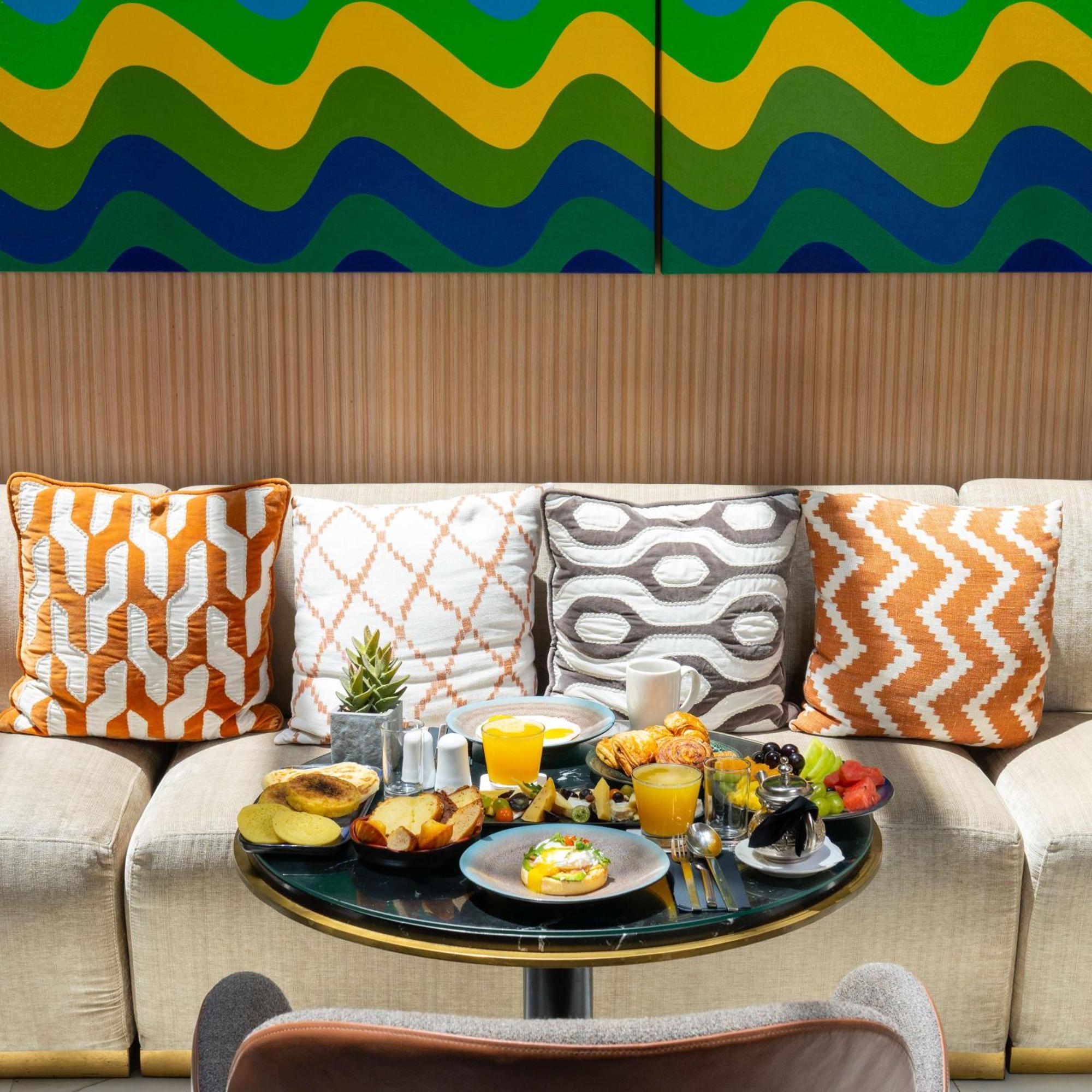 Radisson Blu Hotel Casablanca City Center Εξωτερικό φωτογραφία A breakfast buffet at a hotel